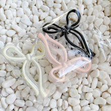 Load image into Gallery viewer, Annie Bow Hair Claw Set Of 3
