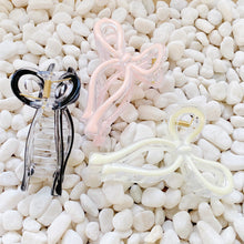 Load image into Gallery viewer, Annie Bow Hair Claw Set Of 3
