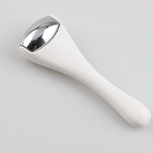 Load image into Gallery viewer, Eye &amp; Face Ice Roller Massager

