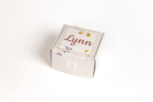 Load image into Gallery viewer, Citrus Self care gift box, Natural skincare gift set - Unisex - AG
